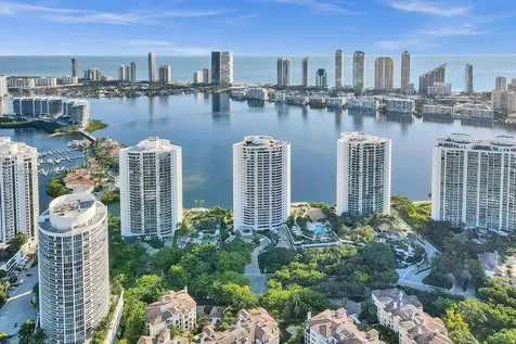 3000 Island Boulevard Aventura FL 33160