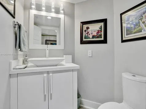 3000 Island Boulevard Aventura FL 33160