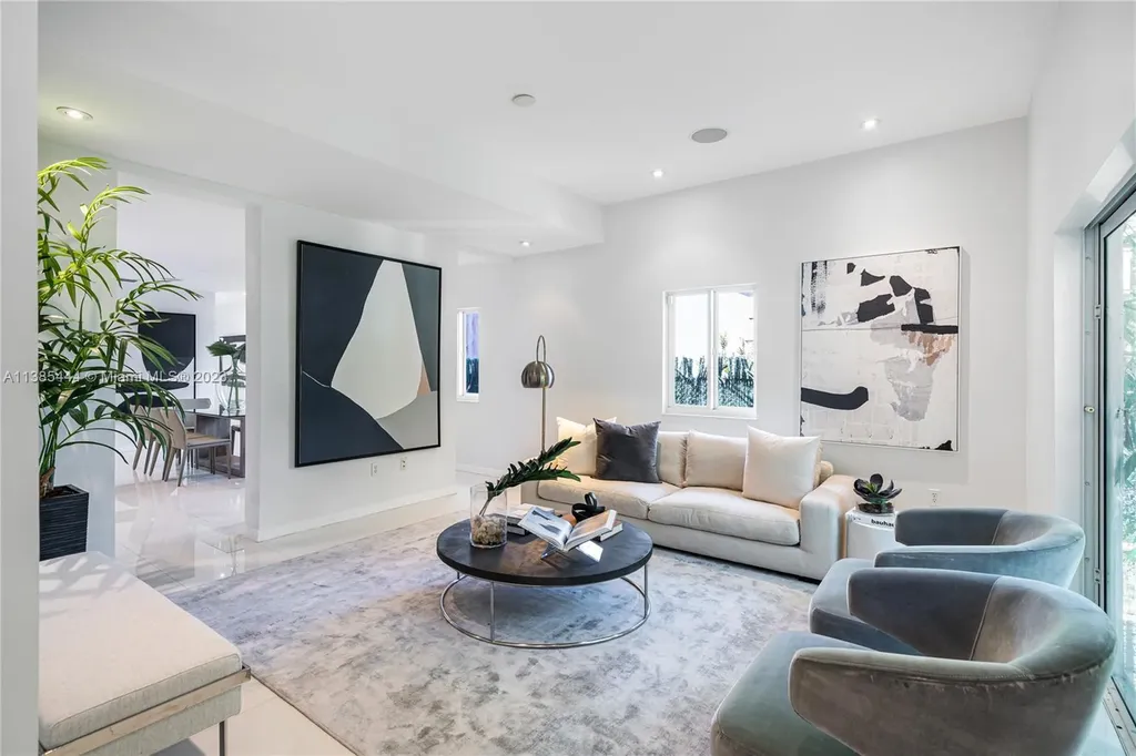 4415 N Bay Road Miami Beach FL 33140