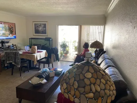 7232 SW 94th Place Miami FL 33173