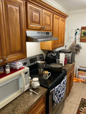 7232 SW 94th Place Miami FL 33173