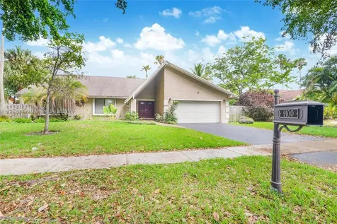 9100 NW 15th Street Plantation FL 33322