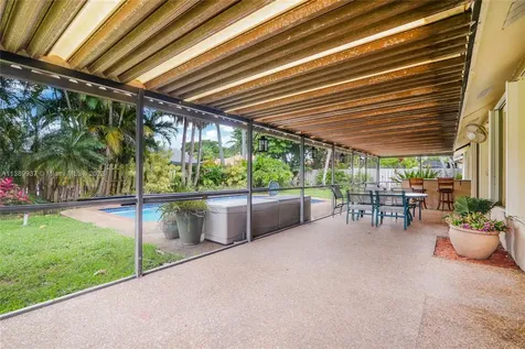 9100 NW 15th Street Plantation FL 33322