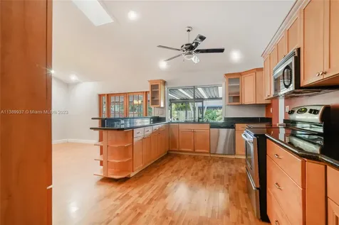 9100 NW 15th Street Plantation FL 33322
