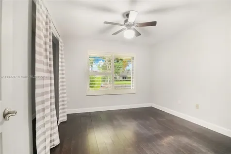 9100 NW 15th Street Plantation FL 33322