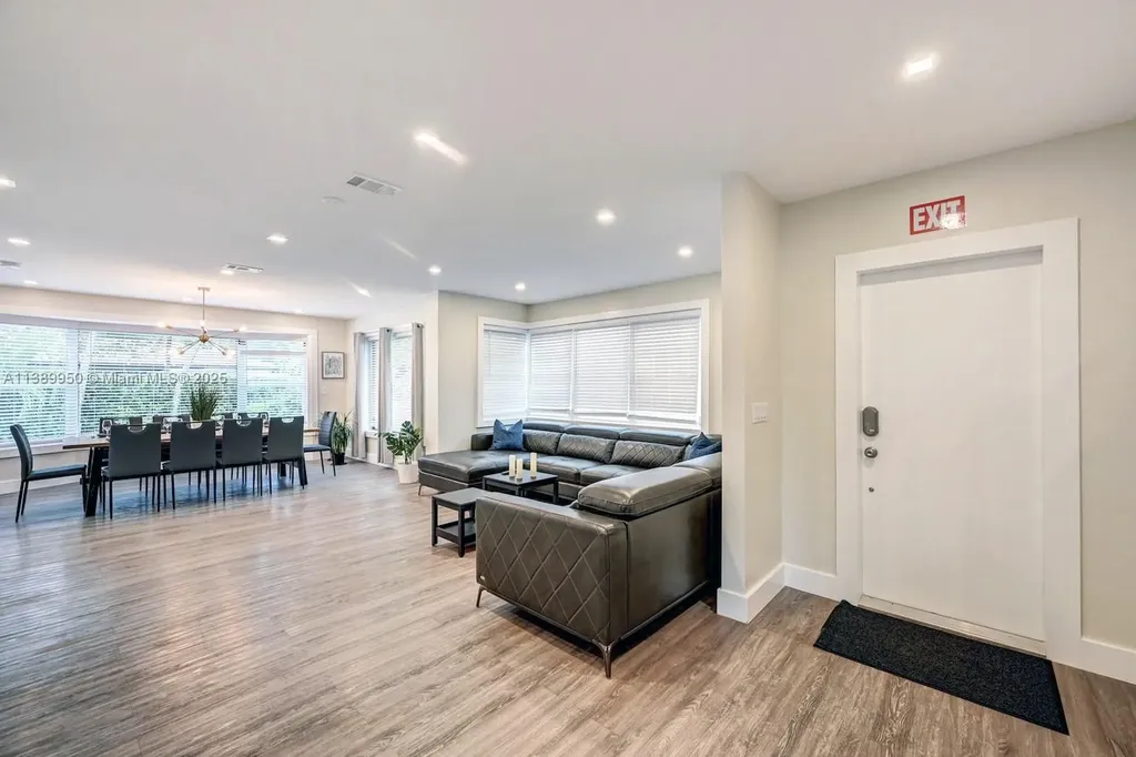 801 Harrison Street Hollywood FL 33019