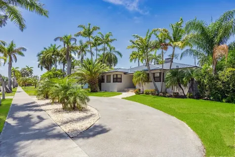 801 Harrison Street Hollywood FL 33019