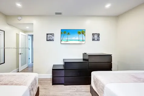 801 Harrison Street Hollywood FL 33019