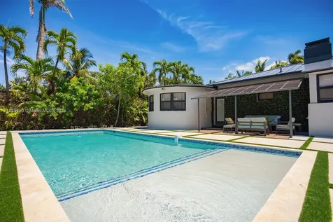 801 Harrison Street Hollywood FL 33019