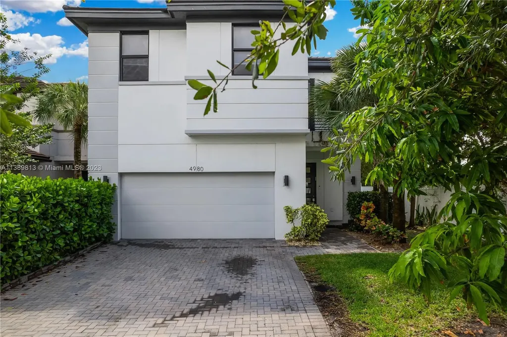 4980 Whispering Way Dania Beach FL 33312