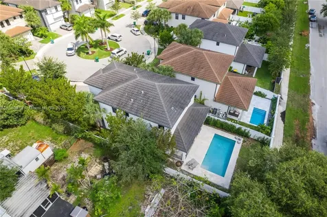4980 Whispering Way Dania Beach FL 33312