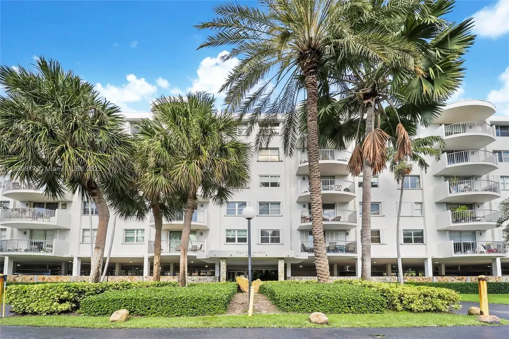 210 Sea View Drive Key Biscayne FL 33149