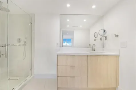 210 Sea View Drive Key Biscayne FL 33149