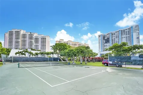210 Sea View Drive Key Biscayne FL 33149