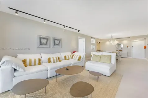 210 Sea View Drive Key Biscayne FL 33149