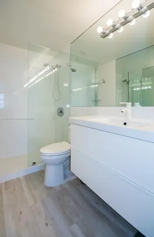 5601 Collins Avenue Miami Beach FL 33140