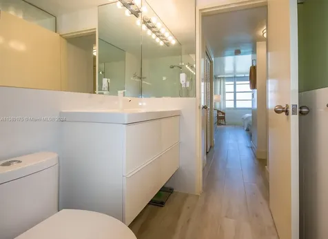5601 Collins Avenue Miami Beach FL 33140