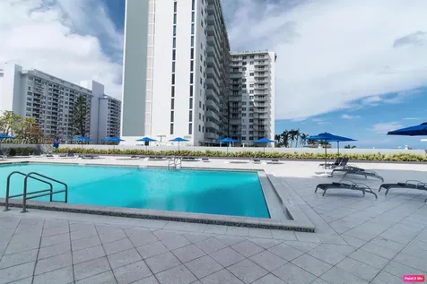 5601 Collins Avenue Miami Beach FL 33140