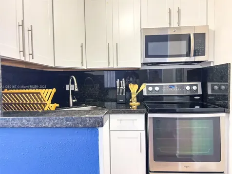 7904 West Drive North Bay Village FL 33141