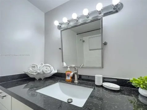 7904 West Drive North Bay Village FL 33141