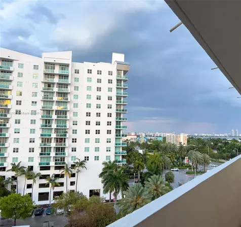 7904 West Drive North Bay Village FL 33141