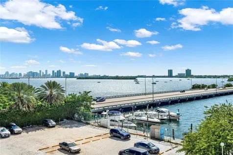 7904 West Drive North Bay Village FL 33141