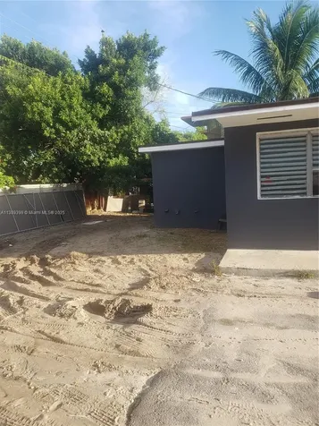 2855 NW 22nd Avenue Miami FL 33142