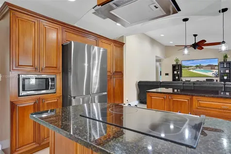 10419 NW 1st Place Coral Springs FL 33071