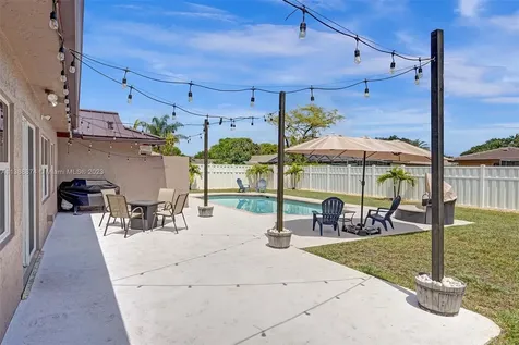 10419 NW 1st Place Coral Springs FL 33071