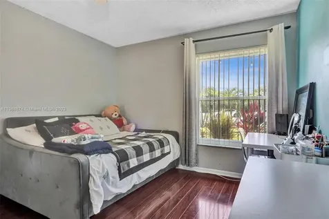 10419 NW 1st Place Coral Springs FL 33071