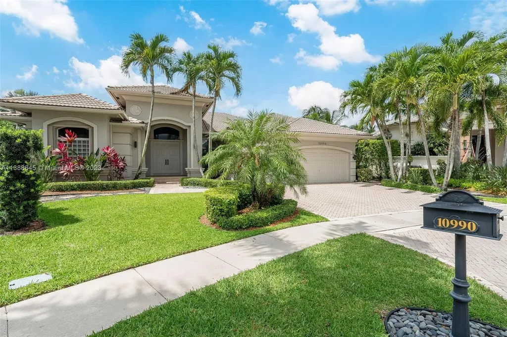 10990 Hawks Vista Street Plantation FL 33324
