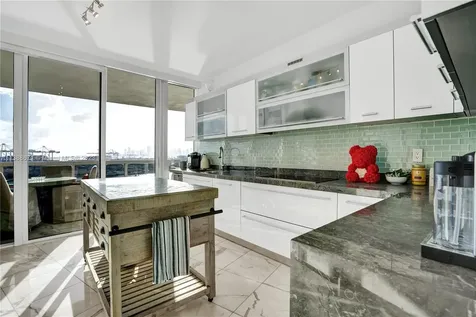 400 Alton Road Miami Beach FL 33139