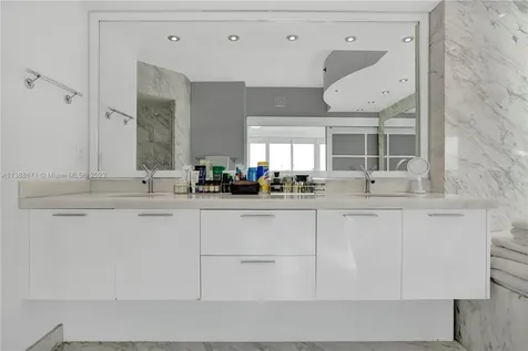 400 Alton Road Miami Beach FL 33139