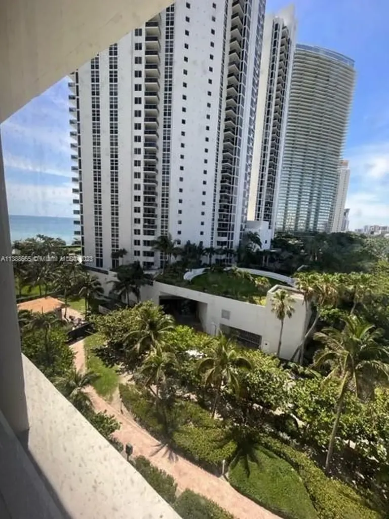 19201 Collins Avenue Sunny Isles Beach FL 33160