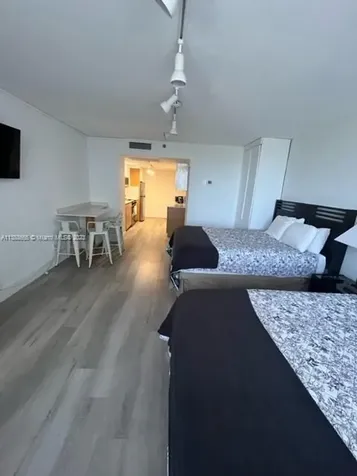 19201 Collins Avenue Sunny Isles Beach FL 33160
