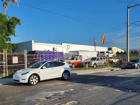 60 NW 20th Street Miami FL 33127
