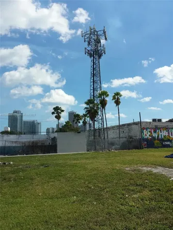 60 NW 20th Street Miami FL 33127