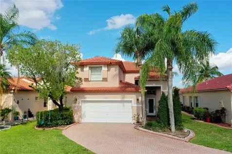 1385 NW 192nd Terrace Pembroke Pines FL 33029