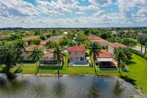 1385 NW 192nd Terrace Pembroke Pines FL 33029