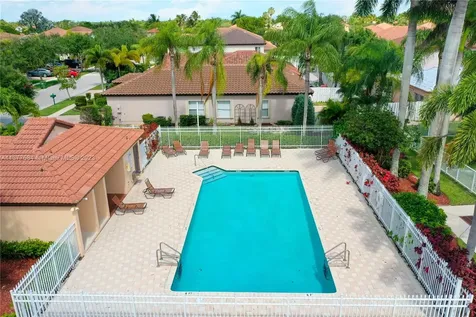 1385 NW 192nd Terrace Pembroke Pines FL 33029