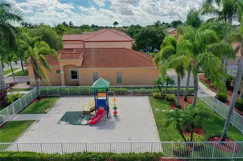 1385 NW 192nd Terrace Pembroke Pines FL 33029