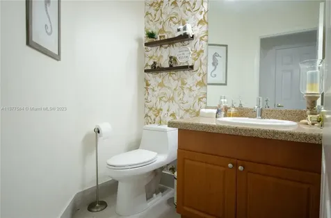 1385 NW 192nd Terrace Pembroke Pines FL 33029
