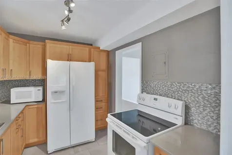 5240 NW 4th Terrace Miami FL 33126