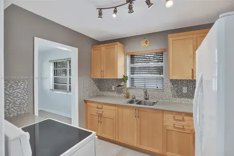 5240 NW 4th Terrace Miami FL 33126