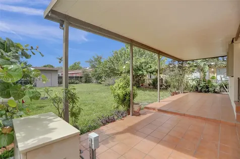 5240 NW 4th Terrace Miami FL 33126