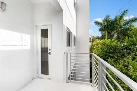 1024 Lenox Avenue Miami Beach FL 33139