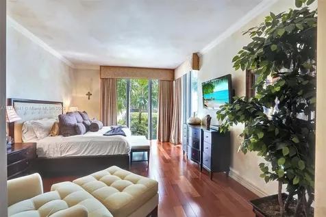 2600 Island Boulevard Aventura FL 33160