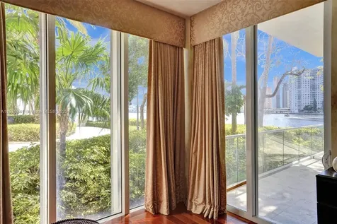 2600 Island Boulevard Aventura FL 33160