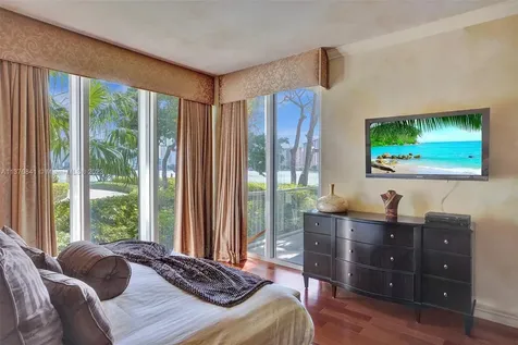 2600 Island Boulevard Aventura FL 33160