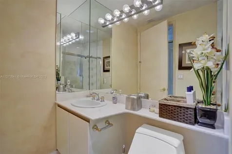 2600 Island Boulevard Aventura FL 33160